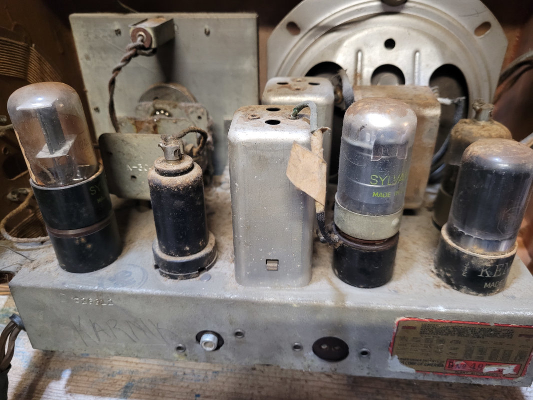 Restoring a 1940s Firestone  Radio Phonograph